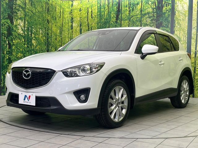 高透明度のガラス皮膜で撥水はもちろん、上質なツヤ・光沢を実現。紫外線や酸性雨から大切な愛車を保護し、色あせ・劣化を防止。「弾スプラッシュコート」、「弾プリミッサコート」からお選びいただけます。