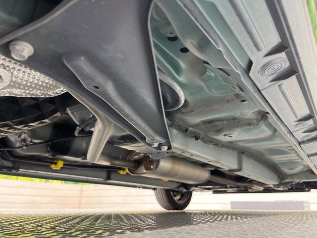 ��D�]�𒸂��Ă���܂��{�f�B�̒e�X�v���b�V���R�[�g���D�]��t���B�ʏ�̃K���X�R�[�g�ƈقȂ�A�ϋv�N��6�N�̖��@���K���X�R�[�e�B���O���A�{�f�B���L���C�ȏ�Ԃɕۂ��Ă���܂��B