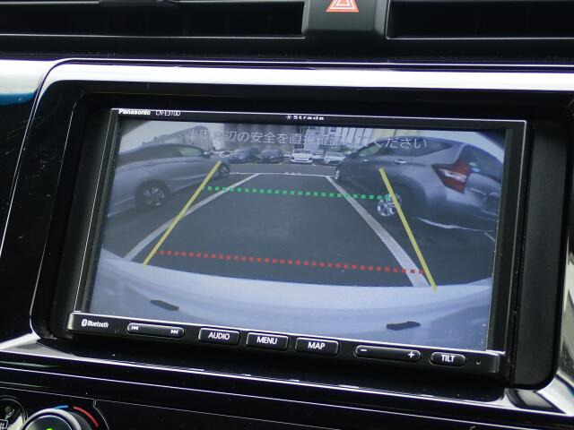 �o�b�N�J���������ڂ��Ă���܂��B