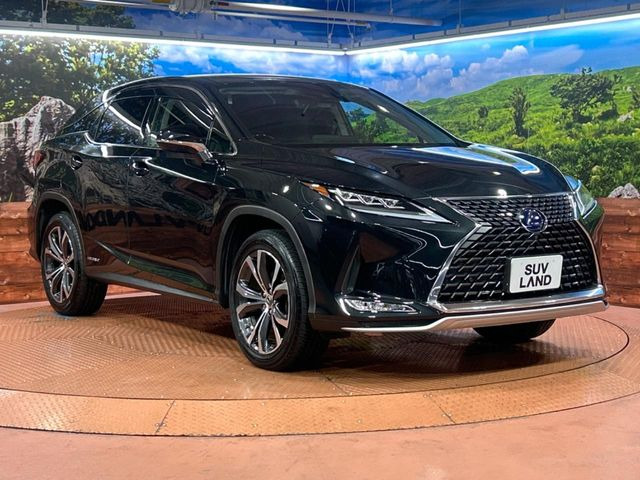 高透明度のガラス皮膜で撥水はもちろん、上質なツヤ・光沢を実現。紫外線や酸性雨から大切な愛車を保護し、色あせ・劣化を防止。「弾スプラッシュコート」、「弾プリミッサコート」からお選びいただけます。