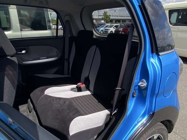 ���X�͔N�����x�ƂȂ��Ă���܂��B�c�Ǝ��Ԃ�10:00�`19:00�ł��B