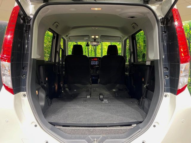 普段のお買い物や通勤、送迎等に十分な荷室スペースを確保しております。セカンドシートを倒すと、大きな荷物の積載も可能です♪