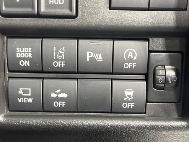 【スズキ セーフティサポート】走行中に前方の車両等を認識し、衝突しそうな時は警報とブレーキで衝突回避と被害軽減をアシスト。より安全にドライブをお楽しみいただけます。