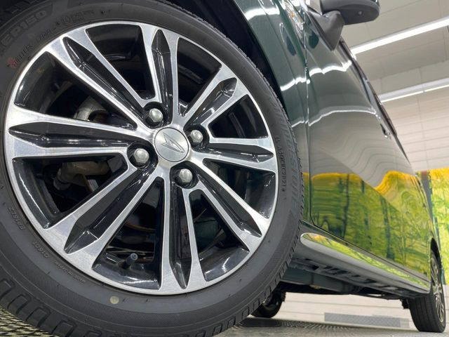 �y�����A���~�z�C�[���z�f�U�C�����̍��������A���~�z�C�[���𑕒����Ă���܂��B�e��ЊO�A���~�z�C�[����A�X�^�b�h���X�^�C�����戵�����Ă���܂��B���񂲑��k����������