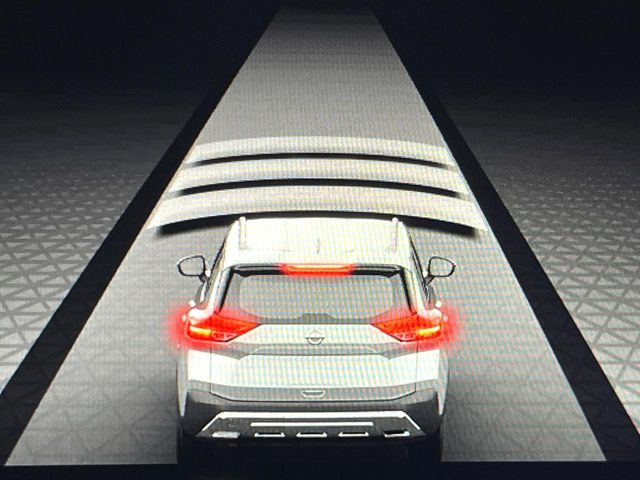 【プロパイロット】高速道路での長距離走行が楽に!!渋滞時と巡回走行のシーンで、アクセル・ブレーキ・ステアリングを自動で制御し、長距離運転の負担を軽減してくれます♪