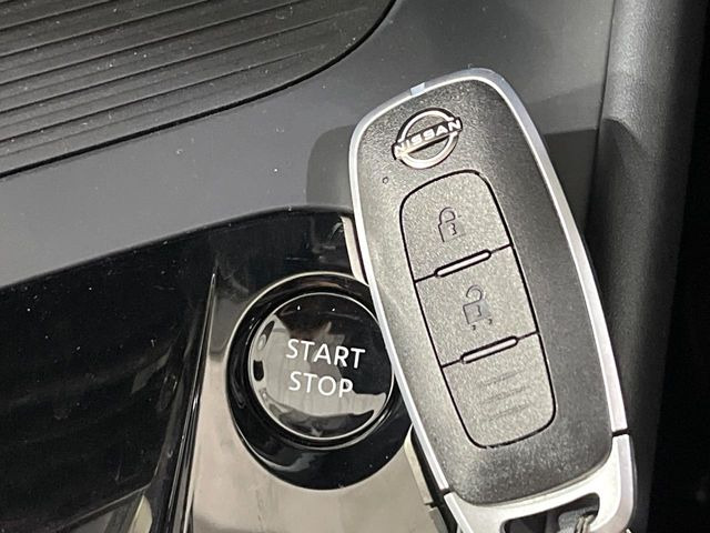 �y�C���e���W�F���g�L�[�z�J�o����|�P�b�g�ɓ��ꂽ�܂܂ł��h�A�̎{���E�������\�ȃX�}�[�g�L�[�𑕔��B�G���W���̃I���E�I�t�����J�M�����o���K�v����������Ƃ��Ă��֗��ł���