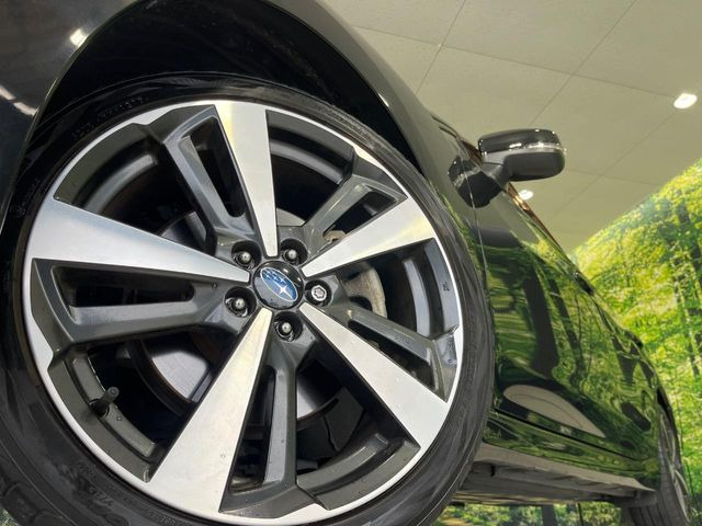 �y����18�C���`�A���~�z�C�[���z�O�ςɃ}�b�`���������A���~�z�C�[���𑕒����Ă���܂��B�e��ЊO�A���~�z�C�[����A�X�^�b�h���X�^�C�����戵�����Ă���܂��B���񂲑��k����������