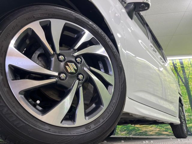 �y����15�C���`�A���~�z�C�[���z�O�ςɃ}�b�`���������A���~�z�C�[���𑕒����Ă���܂��B�e��ЊO�A���~�z�C�[����A�X�^�b�h���X�^�C�����戵�����Ă���܂��B���񂲑��k����������