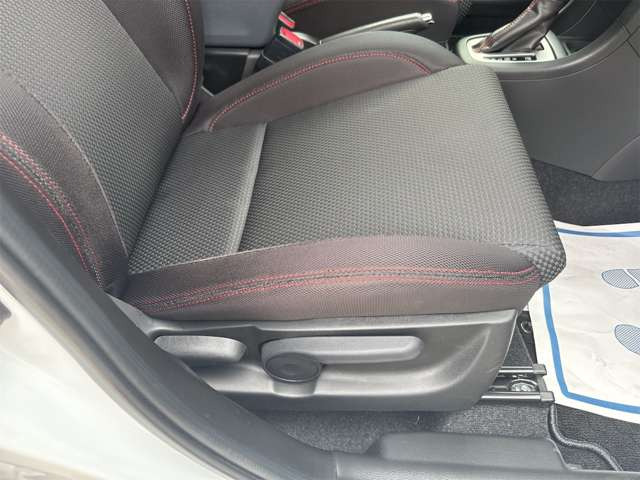 運転席シートリフター