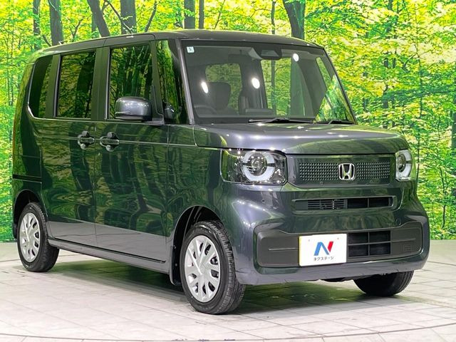 高透明度のガラス皮膜で撥水はもちろん、上質なツヤ・光沢を実現。紫外線や酸性雨から大切な愛車を保護し、色あせ・劣化を防止。「弾スプラッシュコート」、「弾プリミッサコート」からお選びいただけます。