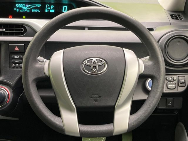 ステアリングも使用感が少なく、きれいな状態となっております♪