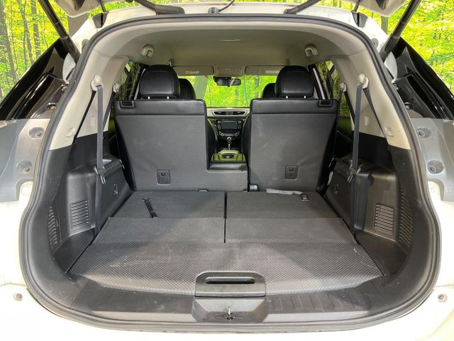 ���i�̂���������ʋ΁A���}���ɏ\���ȉ׎��X�y�[�X���m�ۂ��Ă���܂��B�Z�J���h�V�[�g��|���ƁA�傫�ȉו��̐ύڂ��\�ł���