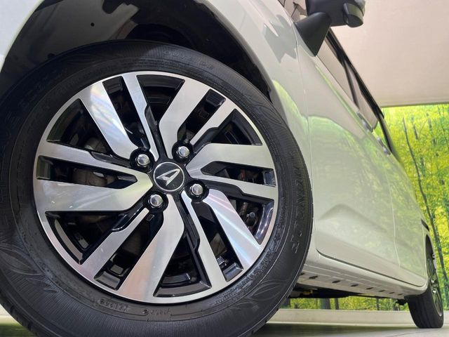 �y����14�C���`�A���~�z�C�[���z�O�ςɃ}�b�`���������A���~�z�C�[���𑕒����Ă���܂��B�e��ЊO�A���~�z�C�[����A�X�^�b�h���X�^�C�����戵�����Ă���܂��B���񂲑��k����������