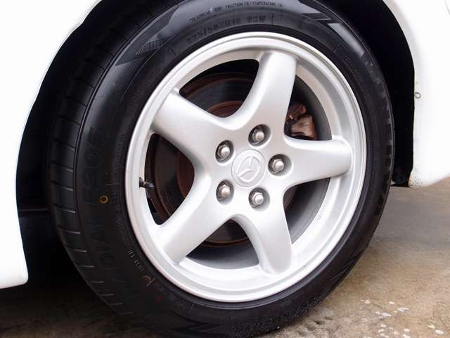 ���Ђ̓J�X�^���𓾈ӂƂ��Ă���܂��B�ԍ�����WORK�z�C�[���A�I�[�f�B�I�J�X�^���ȂǁA���[�ԑO�ɂ��q�l�̃X�^�C���ɍ����J�X�^���₨�Ԃƈꏏ�ɃI�[�g���[���ɂ��鎖���\�ƂȂ�܂��̂ł��C�y�ɂ����k������