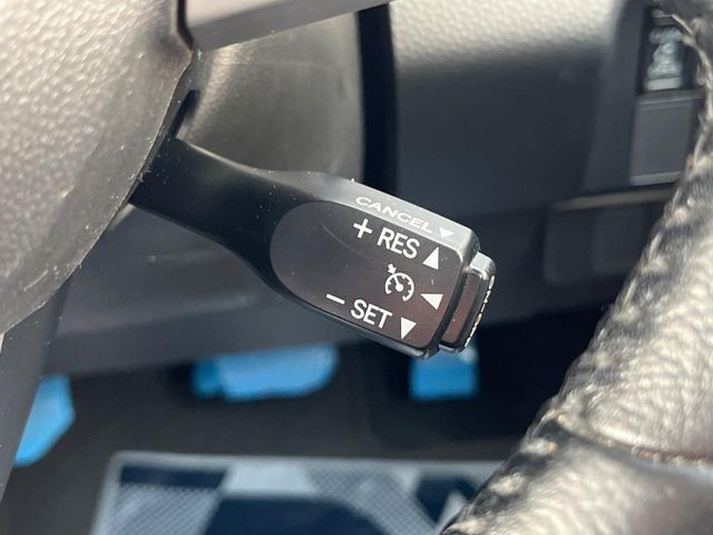 �y�N���[�Y�R���g���[���z�������H�����N���N���s�B�A�N�Z���𗣂��Ă���葬�x�ő��s���ł��A�������^�]���̕��S���y��!�����E�������ȒP�ȃX�C�b�`����Œ����ł��܂��B