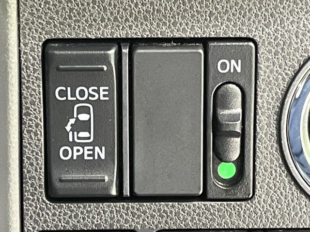 【パワースライドドア】スマートキーや運転席のスイッチでスライドドアの開閉が可能♪電動だから力を入れてドアを開ける必要が無く、小さいお子様でも、重い荷物を持っている時もラクに開け閉めできます♪