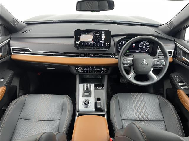 アウトランダーPHEV 2.4 P 4WD