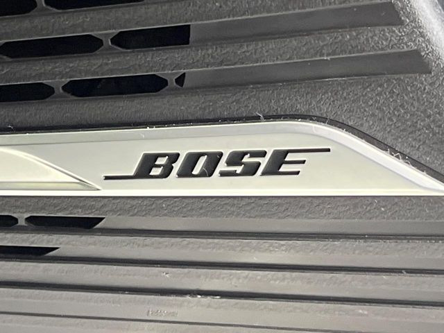 �yBOSE�T�E���h�V�X�e���z���[�J�[�I�v�V�����̍��i�ʃT�E���h�V�X�e���𓋍ځB��p�̃`���[�j���O���{���ꂽ�召�l�X�ȃX�s�[�J�[����ǎ��ȃT�E���h���t�ł��A�Տꊴ���ӂ�鉹����Ԃ����o���܂��B