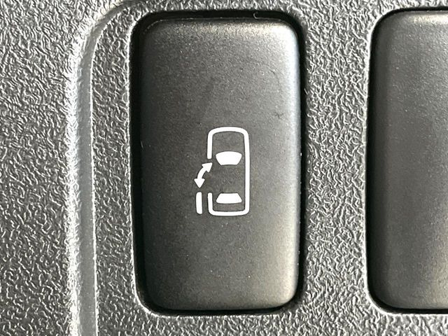 �y�p���[�X���C�h�h�A�z�X�}�[�g�L�[��^�]�Ȃ̃X�C�b�`�ŃX���C�h�h�A�̊J���\���d��������͂����ăh�A���J����K�v�������A���������q�l�ł��A�d���ו��������Ă��鎞�����N�ɊJ���߂ł��܂���