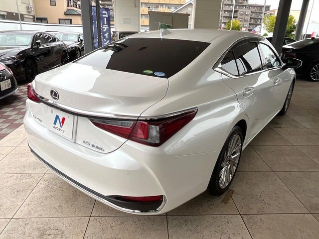 ☆全国のネクステージからお取り寄せが可能※!遠方の店舗に展示してあるクルマが気になる場合も、最寄りの店舗でご覧いただくことが可能です!是非私たちに要望をお聞かせください!※別途費用