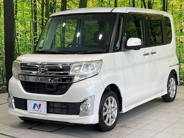 高透明度のガラス皮膜で撥水はもちろん、上質なツヤ・光沢を実現。紫外線や酸性雨から大切な愛車を保護し、色あせ・劣化を防止。「弾スプラッシュコート」、「弾プリミッサコート」からお選びいただけます。