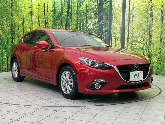 高透明度のガラス皮膜で撥水はもちろん、上質なツヤ・光沢を実現。紫外線や酸性雨から大切な愛車を保護し、色あせ・劣化を防止。「弾スプラッシュコート」、「弾プリミッサコート」からお選びいただけます。