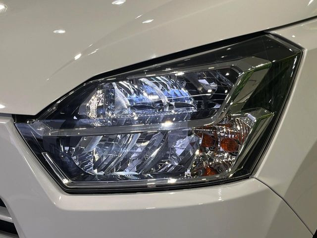 �yLED�w�b�h���C�g�z���V����ԑ��s�����ǍD�Ȏ��E���m�ۂ����S���ĉ^�]�ł��鍂�P�xLED�w�b�h���C�g�𑕔�!�_�����x�������A����d�͂��}�����Ă��܂��B