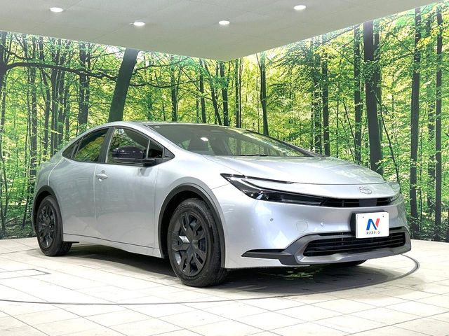 高透明度のガラス皮膜で撥水はもちろん、上質なツヤ・光沢を実現。紫外線や酸性雨から大切な愛車を保護し、色あせ・劣化を防止。「弾スプラッシュコート」、「弾プリミッサコート」からお選びいただけます。