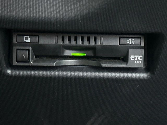 【ETC】高速道路の料金所をストレスなく通過!話題のスポットやサービスエリアに多い「スマートIC」利用時は必須のアイテムです。当店でセットアップを実施、ご納車当日からすぐにご利用いただけます!