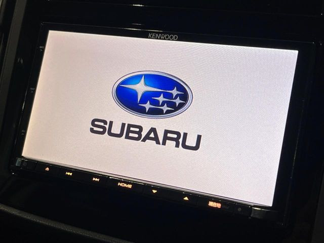 【純正ナビ】人気の純正ナビを装備しております。ナビの使いやすさはもちろん、オーディオ機能も充実!キャンプや旅行はもちろん、通勤や買い物など普段のドライブも楽しくなるはず♪