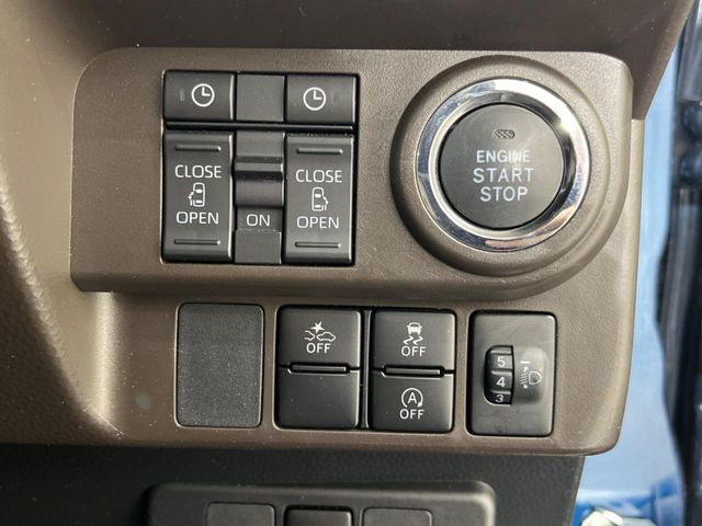 【両側パワースライドドア】スマートキーや運転席のスイッチで後席両側スライドドアの開閉が可能♪電動だから力を入れてドアを開ける必要が無く、小さなお子様でも簡単に開け閉めでき快適です♪