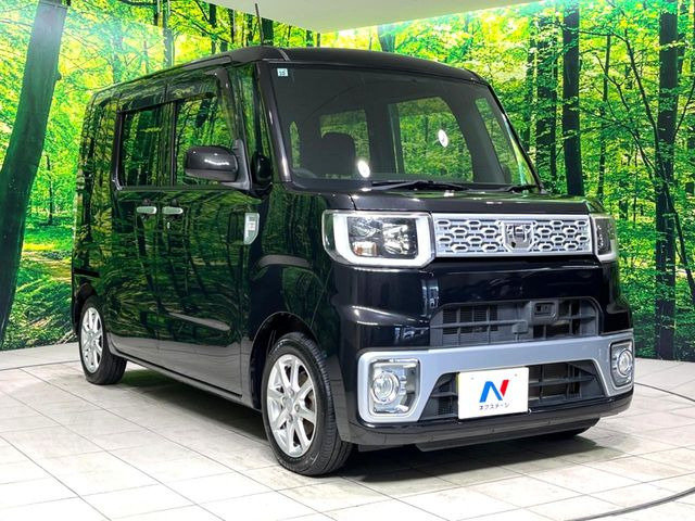 高透明度のガラス皮膜で撥水はもちろん、上質なツヤ・光沢を実現。紫外線や酸性雨から大切な愛車を保護し、色あせ・劣化を防止。「弾スプラッシュコート」、「弾プリミッサコート」からお選びいただけます。