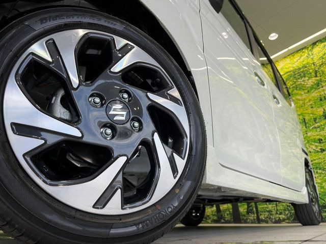 �y����15�C���`�A���~�z�C�[���z�O�ςɃ}�b�`���������A���~�z�C�[���𑕒����Ă���܂��B�e��ЊO�A���~�z�C�[����A�X�^�b�h���X�^�C�����戵�����Ă���܂��B���񂲑��k����������