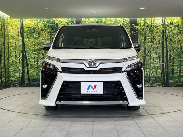 安心の最長10年・走行無制限保証(有償)をご用意。保証内容も充実はもちろん、無料点検&オイル交換や、年中無休の全国・24時間ロードサービスも付帯されておりますのでご安心下さい。