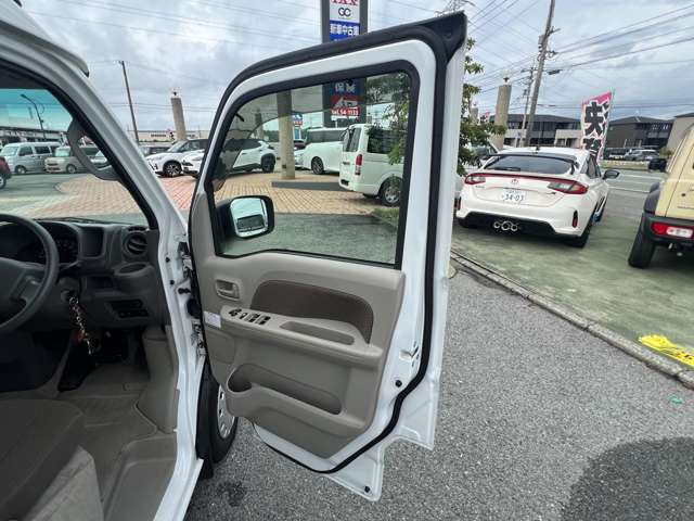 ���͂₢�E�����E���S�̎Ԍ��̑S���`�F�[���y�A�b�v���Ԍ��z�����X�ł����^�A�ǎw�薯�ԎԌ��H��𕹐݂��Ă��܂���