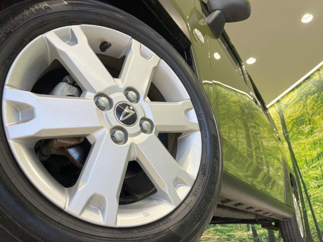 �y����15�C���`�A���~�z�C�[���z�O�ςɃ}�b�`���������A���~�z�C�[���𑕒����Ă���܂��B�e��ЊO�A���~�z�C�[����A�X�^�b�h���X�^�C�����戵�����Ă���܂��B���񂲑��k����������