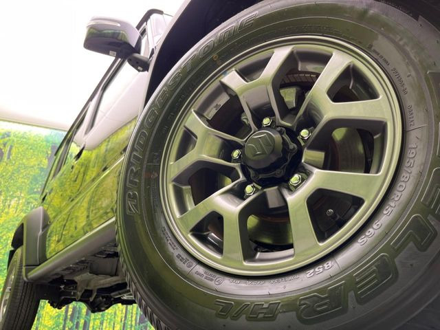 �y����15�C���`�A���~�z�C�[���z�O�ςɃ}�b�`���������A���~�z�C�[���𑕒����Ă���܂��B�e��ЊO�A���~�z�C�[����A�X�^�b�h���X�^�C�����戵�����Ă���܂��B���񂲑��k����������