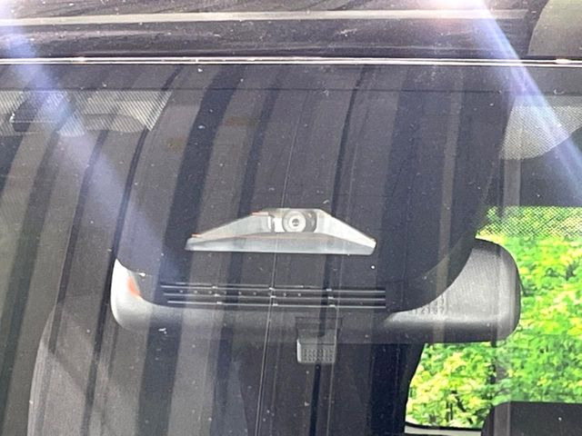 �y�X�Y�L �Z�[�t�e�B�T�|�[�g�z���s���ɑO���̎ԗ�����F�����A�Փ˂������Ȏ��͌x��ƃu���[�L�ŏՓˉ���Ɣ�Q�y�����A�V�X�g�B�����S�Ƀh���C�u�����y���݂��������܂��B