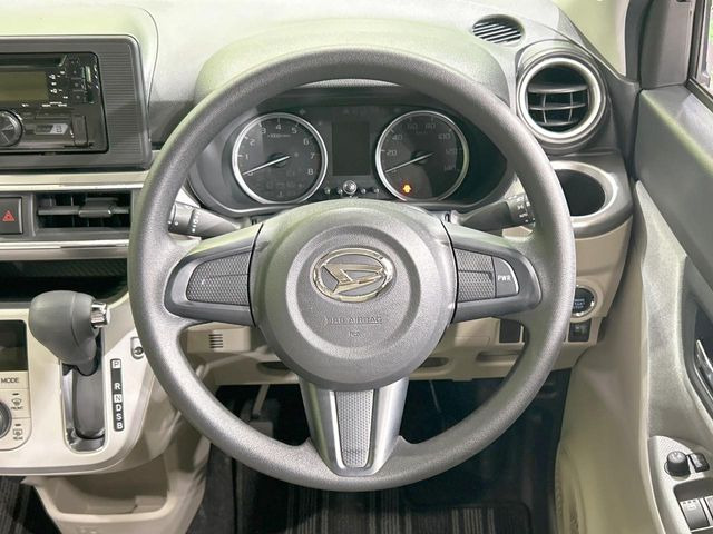 ステアリングも使用感が少なく、きれいな状態となっております♪