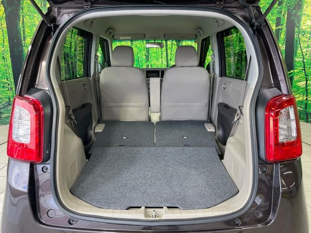 ���i�̂���������ʋ΁A���}���ɏ\���ȉ׎��X�y�[�X���m�ۂ��Ă���܂��B�Z�J���h�V�[�g��|���ƁA�傫�ȉו��̐ύڂ��\�ł���