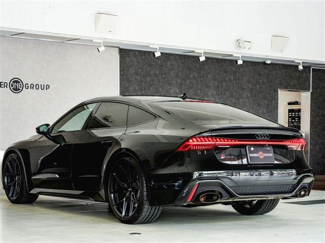 オプション:RSスポーツエキゾーストシステム、プライバシーガラス