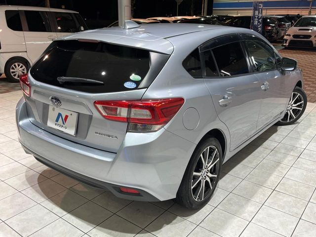 ☆全国のネクステージからお取り寄せが可能※!遠方の店舗に展示してあるクルマが気になる場合も、最寄りの店舗でご覧いただくことが可能です!是非私たちに要望をお聞かせください!※別途費用