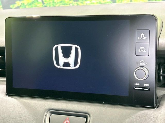 �y���[�J�[����9�^�i�r�z�C���e���A�ɗn�����ރX�^�C���b�V���ȁu��p�݌v�v���[�J�[�i�r�𑕔��􎋔F���⑀�쐫�ȂǊ�{���\�ɂ��D��A���㎿�ȃJ�[���C�t�����y���݂��������܂��B