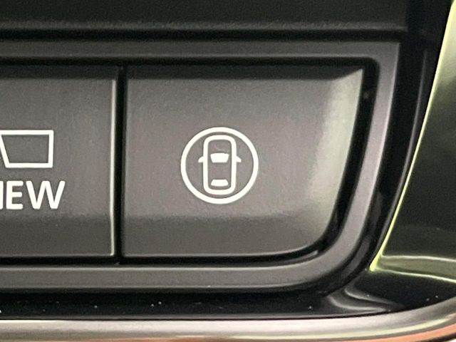 �y�X�}�[�g�u���[�L�T�|�[�g�z���s���ɑO���̎ԗ�����F�����A�Փ˂������Ȏ��͌x��ƃu���[�L�ŏՓˉ���Ɣ�Q�y�����A�V�X�g�B�����S�Ƀh���C�u�����y���݂��������܂��B