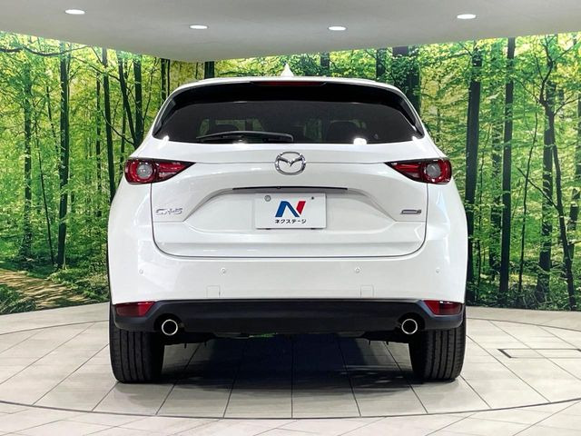 安心の最長10年・走行無制限保証(有償)をご用意。保証内容も充実はもちろん、無料点検&オイル交換や、年中無休の全国・24時間ロードサービスも付帯されておりますのでご安心下さい。