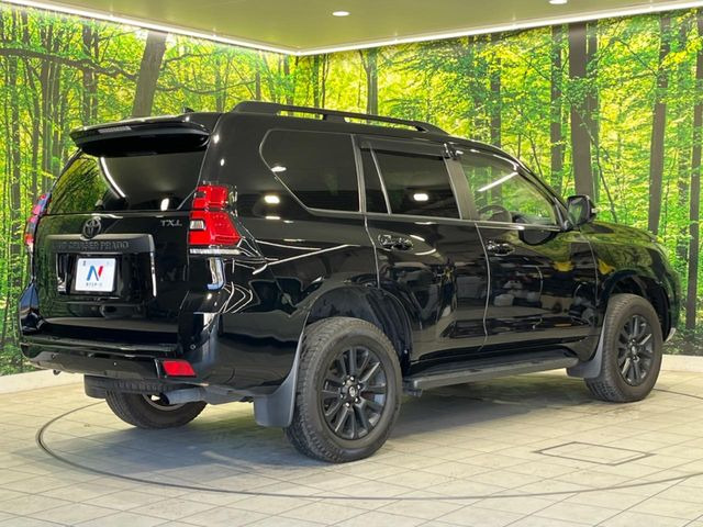 ☆全国のネクステージからお取り寄せが可能※!遠方の店舗に展示してあるクルマが気になる場合も、最寄りの店舗でご覧いただくことが可能です!是非私たちに要望をお聞かせください!※別途費用