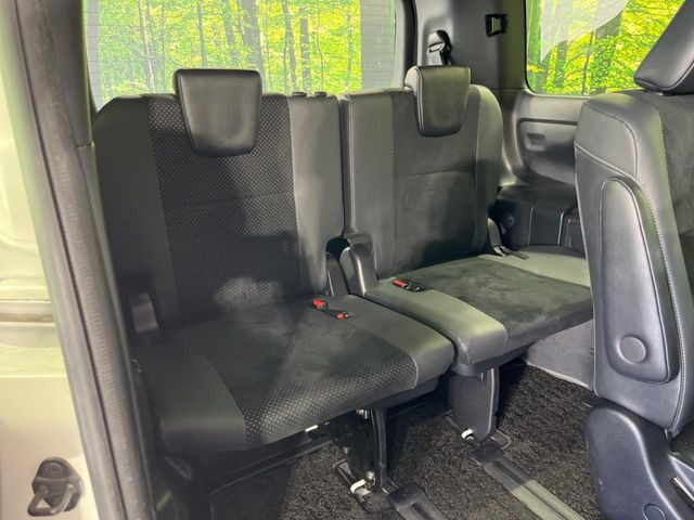 3列目シートはもちろん状態良好☆大人でもゆったりと座って頂けますので、大人数でのお出かけもラクラクです♪ご家族で、気の知れた仲間で、ドライブに行くのが楽しみですね♪