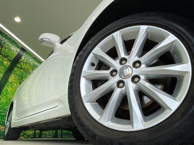 �y����17�C���`�A���~�z�C�[���z�O�ςɃ}�b�`���������A���~�z�C�[���𑕒����Ă���܂��B�e��ЊO�A���~�z�C�[����A�X�^�b�h���X�^�C�����戵�����Ă���܂��B���񂲑��k����������