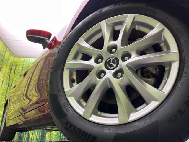 【純正16インチアルミホイール】外観にマッチした純正アルミホイールを装着しております。各種社外アルミホイールや、スタッドレスタイヤも取扱いしております。是非ご相談ください♪