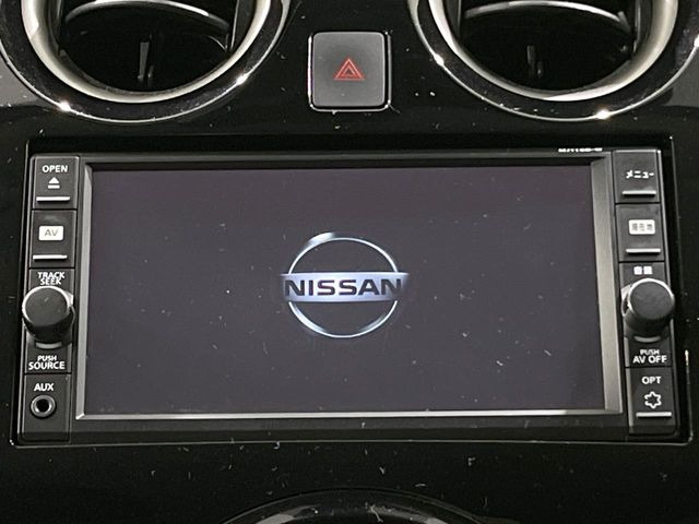 �y�����i�r�z�l�C�̏����i�r�𑕔����Ă���܂��B�i�r�̎g���₷���͂������A�I�[�f�B�I�@�\���[��!�L�����v�◷�s�͂������A�ʋ΂┃�����ȂǕ��i�̃h���C�u���y�����Ȃ�͂���